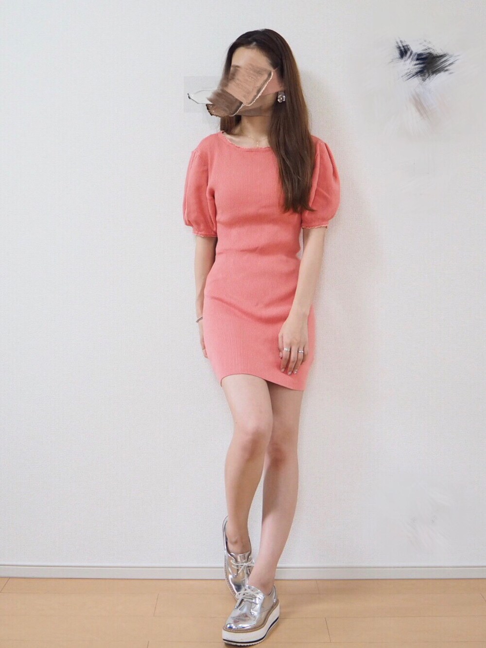 「シンプル、snidel、ZARA、おしゃれさんと繋がりたい、outfit、ワンピース、ピンク、きれいめカジュアル、ハンドメイド、大人カジュアル」｜「Handmadeのアイテム（ピアス（両耳用）、ピンク系）」を使った、moeÜさん（レディース・158cm）の秋コーディネートの1枚目の写真