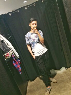 「PULL&BEAR（プルアンドベア）のアイテム（シューズ）」を使った、张良Zzlさん（メンズ・180cm）の春コーディネート