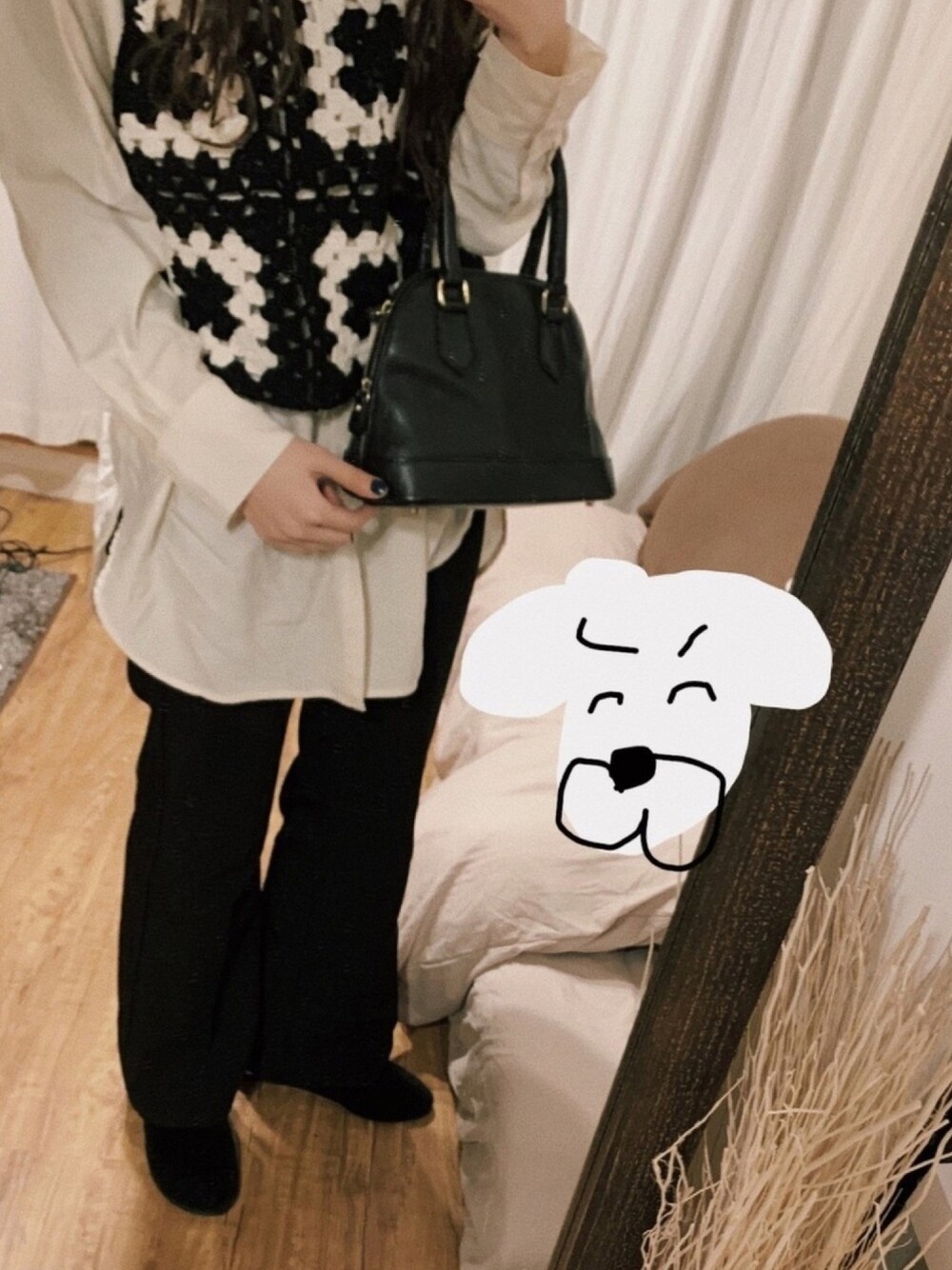 「今日のコーデ、春コーデ、ベスト、スラックス、ボストンバッグ、BEAMS BOY、GU、KBF、いいね、save、フォローお願いします🤑」｜「KBFのポケットデザインロングシャツ（シャツ/ブラウス、ホワイト系）」を使った、inugasukiさん（レディース・165cm）の冬コーディネートの1枚目の写真