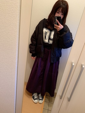 「パープル×黒」｜「アイテム（レッグウェア）」を使った、RENAさん（レディース・155cm）の冬コーディネート