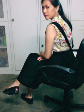 「MANGO（マンゴ）のアイテム（アクセサリー）」を使った、WaiChingさん（レディース・165cm）の秋コーディネート