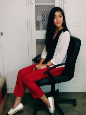 「MANGO（マンゴ）のアイテム（スラックス）」を使った、WaiChingさん（レディース・165cm）の冬コーディネート