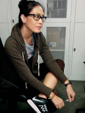 「アイテム（腕時計、パープル系）」を使った、WaiChingさん（レディース・165cm）の冬コーディネート