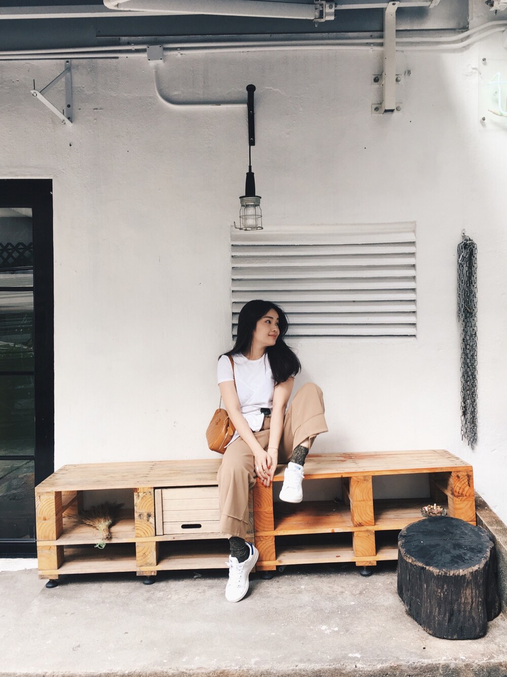 「秋のコーデ、summer、ootd、STYLE、lookbook、white」｜「ZARAのアイテム（トップス、ホワイト系）」を使った、Yulian Cさん（レディース・153cm）の秋コーディネートの1枚目の写真