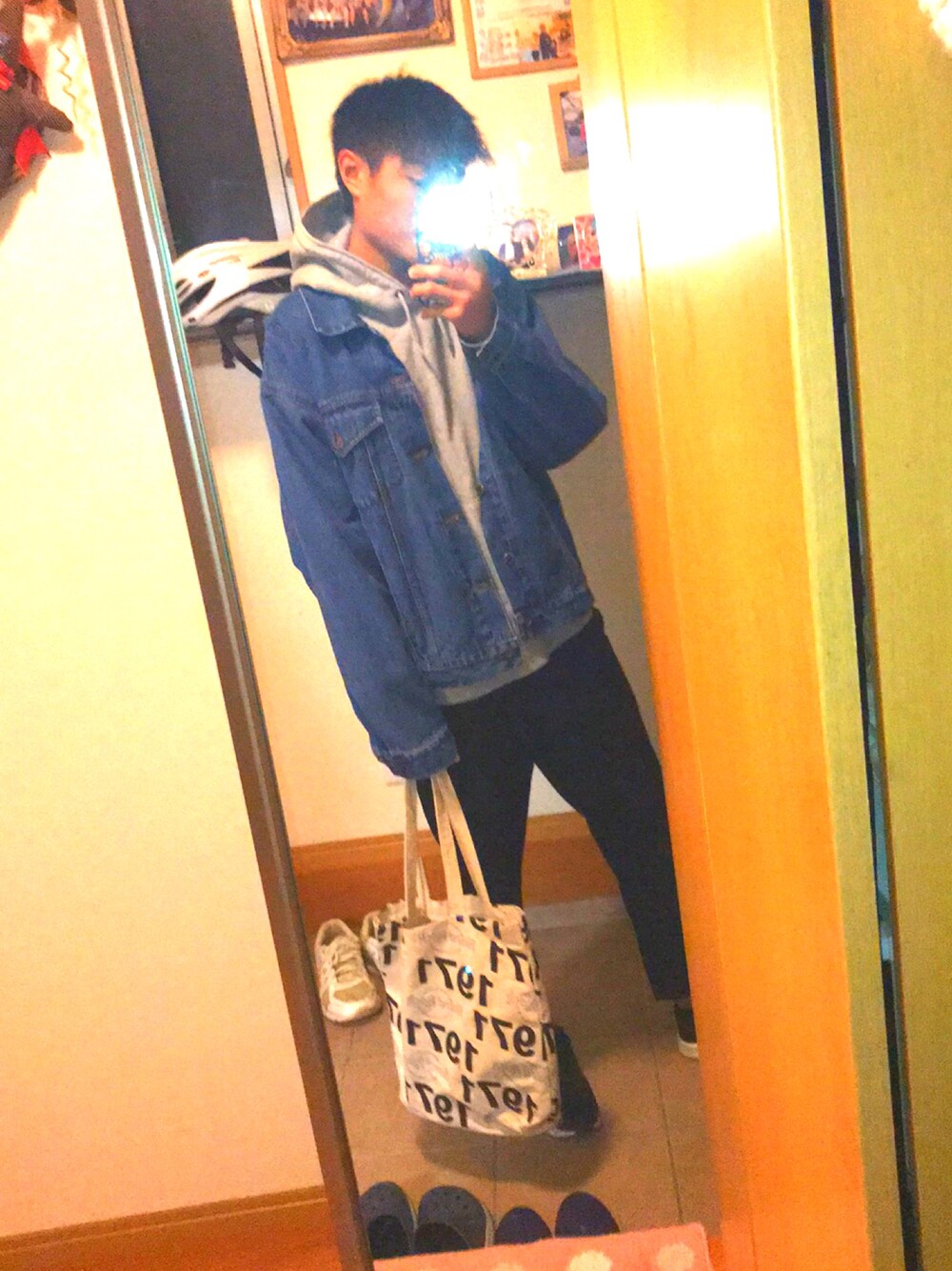 「秋コーデ」｜「GUのアイテム（パーカー、グレー系）」を使った、しょうやさん（メンズ・180cm）の秋コーディネートの1枚目の写真