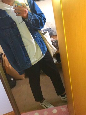 「SPINNS（スピンズ）のアイテム（デニムジャケット）」を使った、しょうやさん（メンズ・180cm）の冬コーディネート