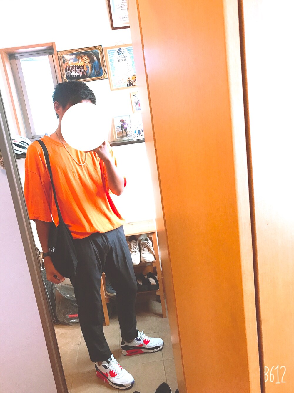「ラブアンドピース2019、シンプルコーデ」｜「BASEのアイテム（Tシャツ/カットソー、オレンジ系）」を使った、しょうやさん（メンズ・180cm）の秋コーディネートの1枚目の写真