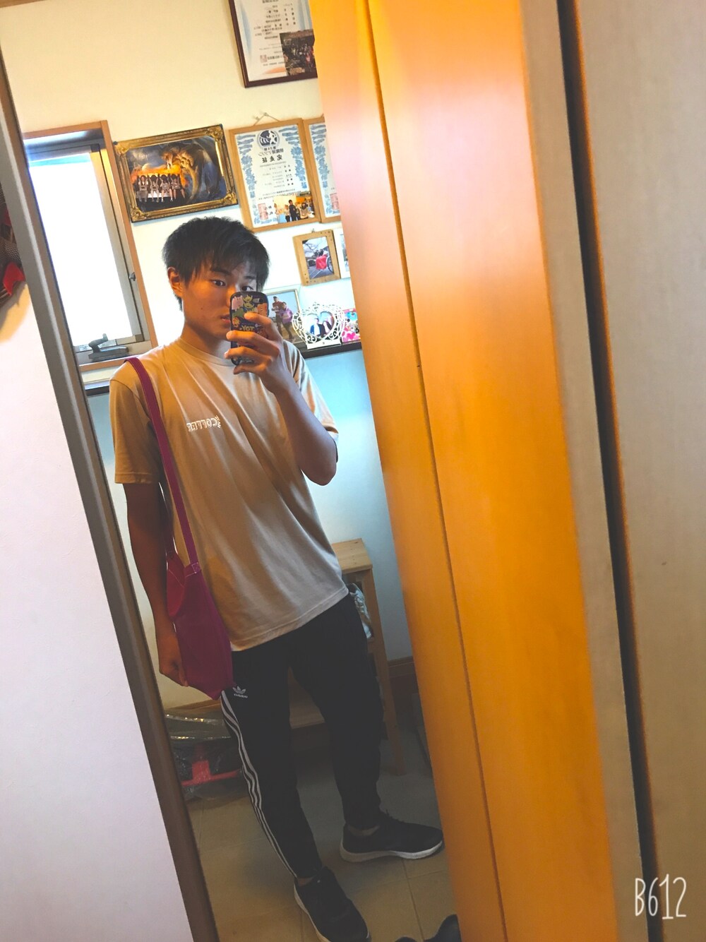 「ラブアンドピース2019、おしゃれさんと繋がりたい、秋コーデ、大人カジュアル、休日コーデ、いいね、save、フォローお願いします🤑」｜「GLOBAL WORKのDRYプリントＴ【WGGW】/846827（Tシャツ/カットソー、ベージュ系）」を使った、しょうやさん（メンズ・180cm）の秋コーディネートの1枚目の写真