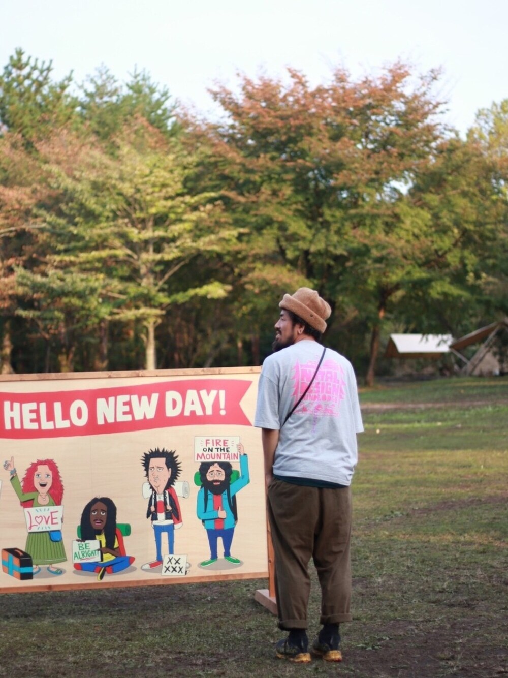 「シンプル、ビッグシルエット、ワイドパンツ、ボア、NATAL DESIGN、hello new  day」｜「NATAL DESIGNの【ネイタルデザイン】ZOOTIE PANTS / ズーティーパンツ（チノパンツ、グリーン系）」を使った、SCATTER BRAIN nicoじいさん（メンズ・174cm）の秋コーディネートの1枚目の写真