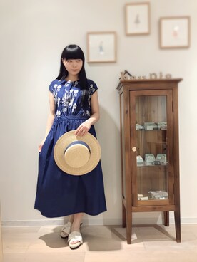 サンダル ベージュ系 を使った ネイビーワンピース の人気ファッションコーディネート Wear