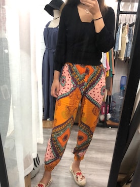 「アイテム（チノパンツ、オレンジ系）」を使った、信阳搭配师さん（レディース・167cm）の夏コーディネート