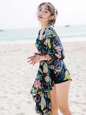 「アイテム（水着、ブラック系）」を使った、エンジェルルナさん（レディース・165cm）の春コーディネート