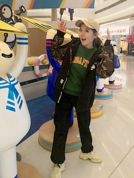 「AAPE BY A BATHING APE（エーエイプバイアベイシングエイプ）のアイテム（ジャケット/アウター）」を使った、一丸さん（レディース・165cm）の冬コーディネート