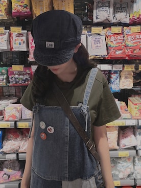 「アイテム（メッセンジャーバッグ、グリーン系）」を使った、一丸さん（レディース・165cm）の秋コーディネート