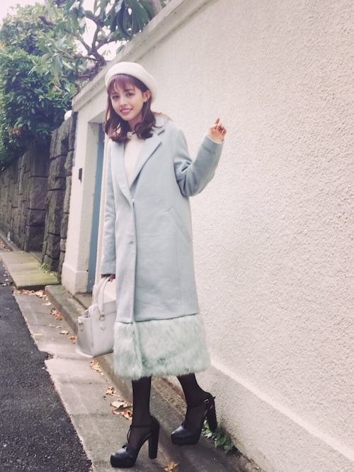 加藤ナナ(加藤ちゃん)使用「eatme(フェイクファーヘムロングコート)