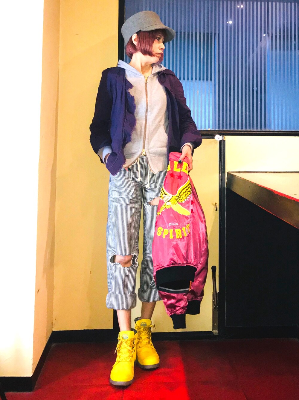 「平成最後のWEARISTAセンバツ、オトナカジュアル、大人カジュアル、カジュアル、春アウター、いいね、save、フォローお願いします🤑、メンズライク、シャツスタイル、レインブーツ、ハット」｜「TOMMY HILFIGERのアイテム（パーカー、グレー系）」を使った、漆黒のぷりんきぃ🌙*.｡★*ﾟさん（レディース・153cm）の春コーディネートの1枚目の写真