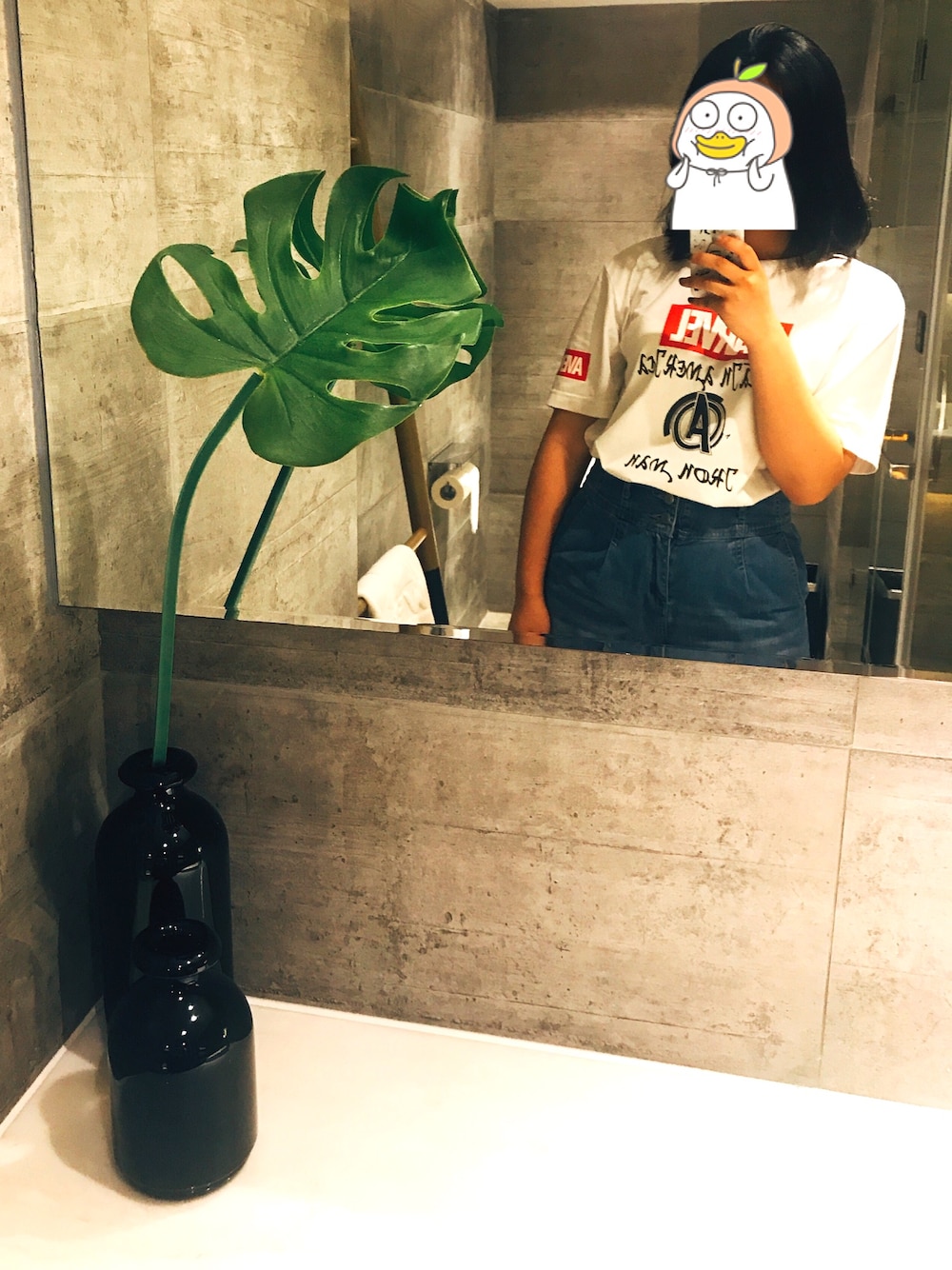 「marvel、MARVEL tee、The Avengers」｜「MARVELのアイテム（Tシャツ/カットソー、ホワイト系）」を使った、dollydongさん（レディース・167cm）の春コーディネートの1枚目の写真