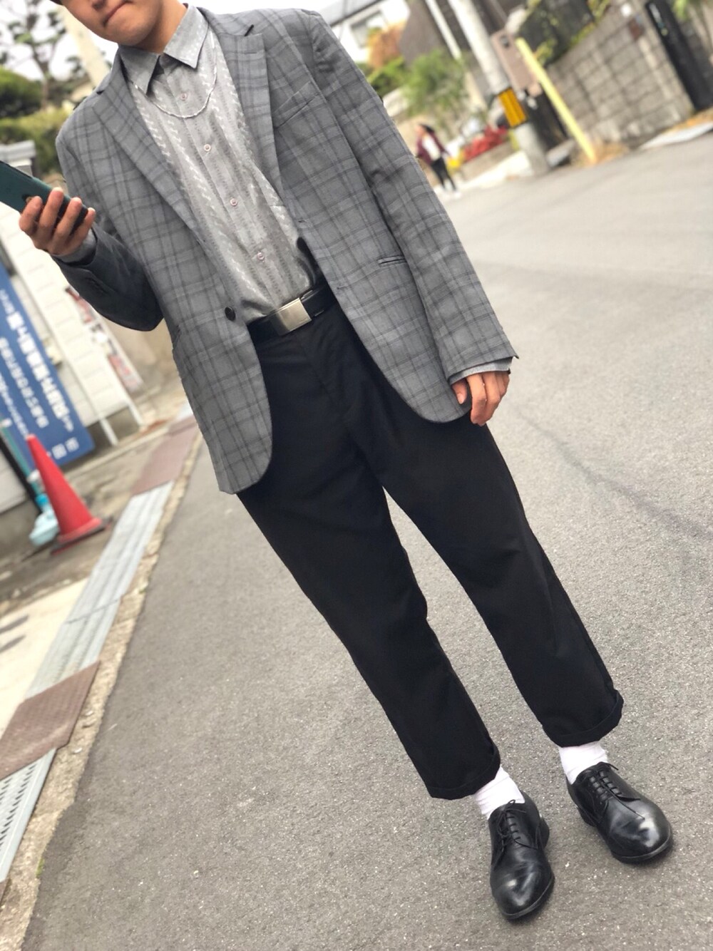 「GUのアイテム（テーラードジャケット、グレー系）」を使った、SHOさん（メンズ・168cm）の秋コーディネートの1枚目の写真