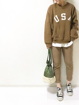 「USA」｜「アイテム（スウェット）」を使った、erina さん（レディース・165cm）の冬コーディネート