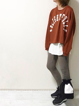 「夢展望（ユメテンボウ）のアイテム（スウェット）」を使った、erina さん（レディース・165cm）の秋コーディネート