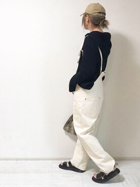 「平成最後のWEARISTAセンバツ」｜「アイテム（サロペット/オーバーオール）」を使った、erina さん（レディース・165cm）の春コーディネート