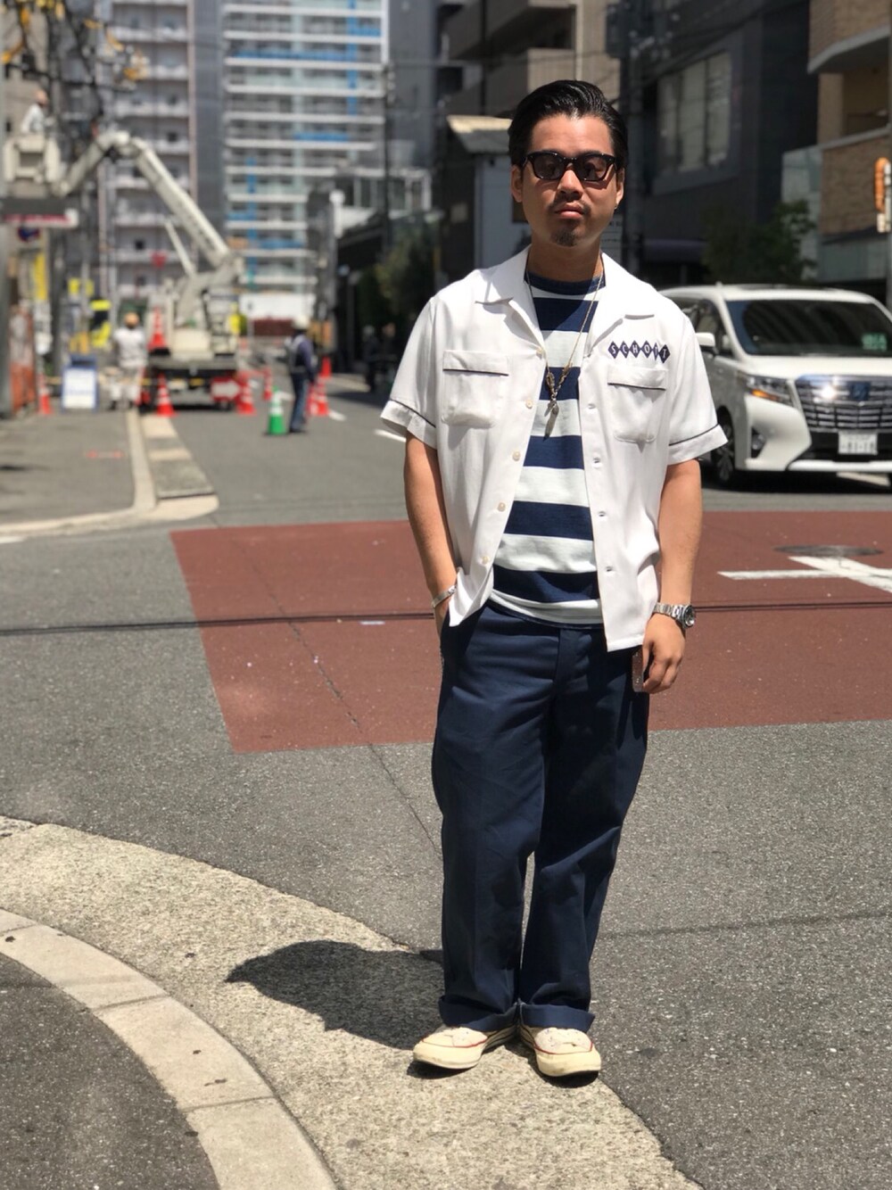 「肌ウーノ、休日スタイル、夏コーデ、オトナカジュアル、お洒落さんとつながりたい、いいね、save、フォローお願いします🤑、outfit、シンプル、SCHOTT、コンバース」｜「schottのSchott/ショット/BOWLING SHIRT TWO FACE/ボーリングシャツ ツーフェイス（シャツ/ブラウス、ホワイト系）」を使った、wakiさん（メンズ・165cm）の春コーディネートの1枚目の写真