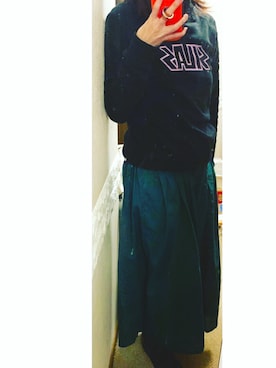 「SILAS（サイラス）のアイテム（パーカー、ブラック系）」を使った、YUKIさん（レディース）の春コーディネート