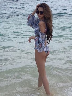 「アイテム（水着）」を使った、RESEXXYさん（レディース・164cm）の春コーディネート