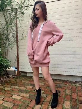 「パーカーワンピ」｜RESEXXYさん（レディース・155cm）の冬コーディネート