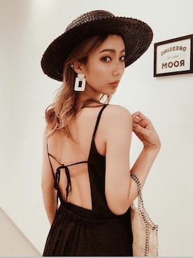 「リゼクシー」｜「アイテム（アクセサリー）」を使った、RESEXXYさん（レディース・164cm）の春コーディネート