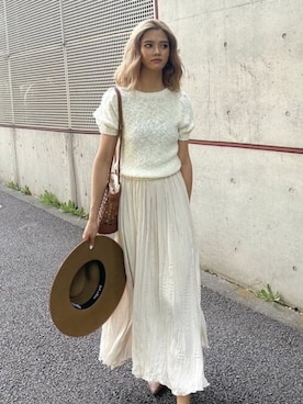 「リゼクシー」｜「アイテム（ニット/セーター）」を使った、RESEXXYさん（レディース・167cm）の夏コーディネート