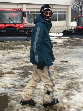 チノパンツを使った スキーウェア の人気ファッションコーディネート Wear
