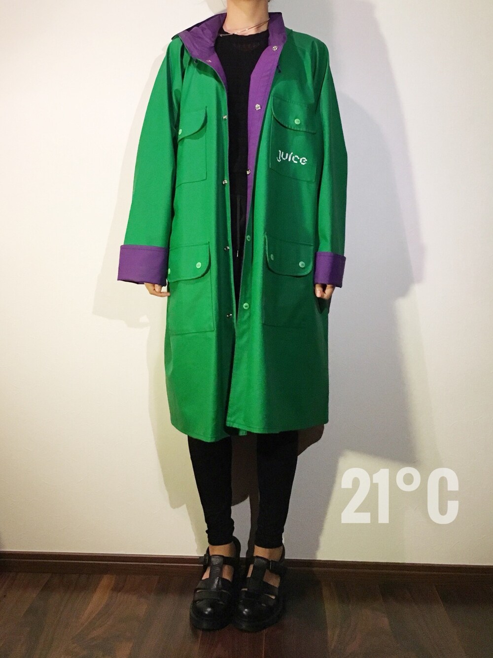 「vintage、raincoat、rainyday、毎日が勝負服」｜「VINTAGEのアイテム（ジャケット/アウター、グリーン系）」を使った、Satsukiさん（レディース・170cm）の春コーディネートの1枚目の写真