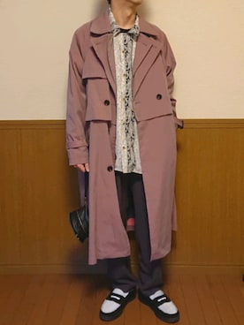 「アイテム（トレンチコート、ピンク系）」を使った、しょーわさん（メンズ・168cm）の春コーディネート