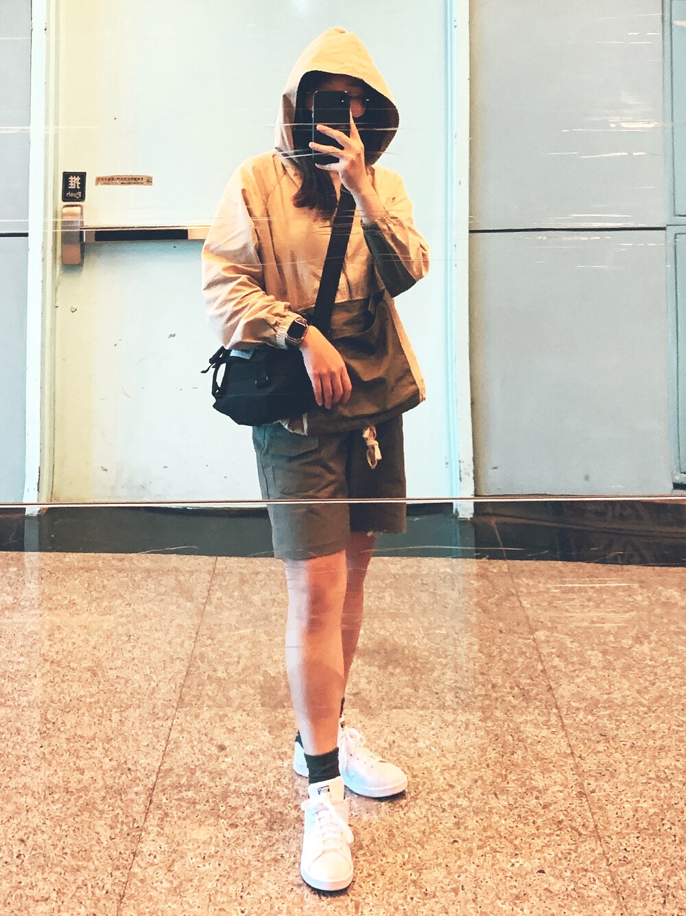 「20190802」｜「QUEEN SHOPのアイテム（ジャケット/アウター、ベージュ系）」を使った、小7店員さん（レディース・159cm）の夏コーディネートの1枚目の写真
