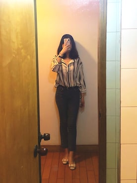 「歌铭のアイテム（デニムパンツ、ブルー系）」を使った、lemonade🍋さん（レディース）の秋コーディネート