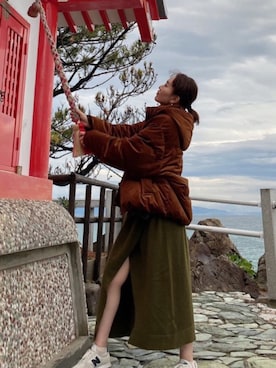 「スリット」｜「アイテム（ダウンジャケット/コート）」を使った、itsumiさん（レディース・158cm）の夏コーディネート