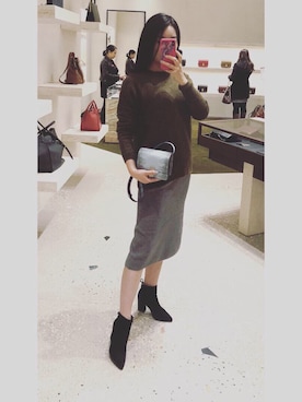 「STUART WEITZMAN（スチュアートワイツマン）のアイテム（ブーティ）」を使った、NiNiさん（レディース・170cm）の秋コーディネート
