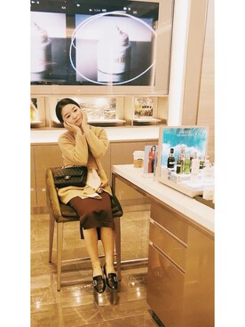 「BALLY（バリー）のアイテム（シューズ、ブラック系）」を使った、NiNiさん（レディース・170cm）の秋コーディネート