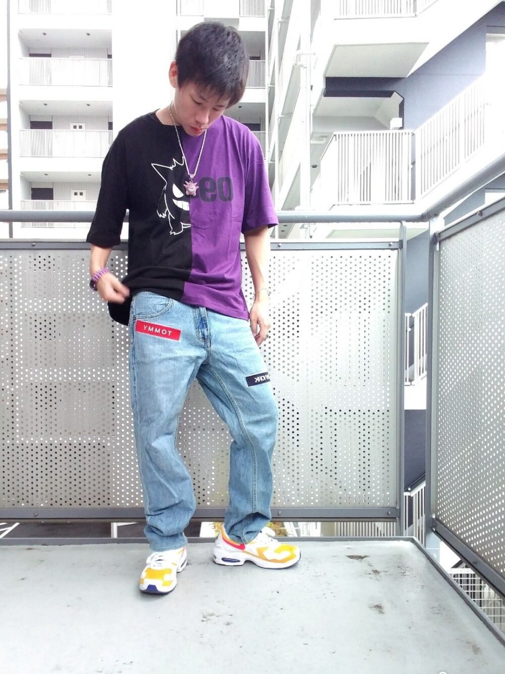 「プチプラ、GU、スニーカー、低身長、春夏コーデ、シンプル、おしゃれさんと繋がりたい、Tシャツ」｜「ポケットモンスターのアイテム（ネックレス、パープル系）」を使った、ゆきだるまさん（メンズ・168cm）の夏コーディネートの1枚目の写真