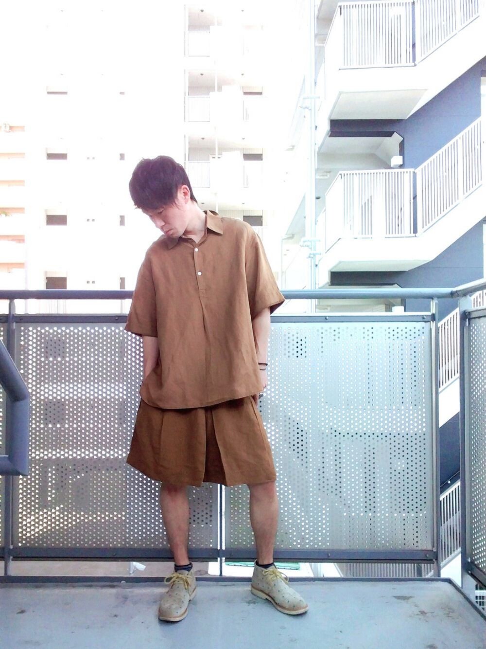 「UNIQLO、ユニクロ、セットアップ、リラックススタイル、おしゃれさんと繋がりたい、低身長、お洒落さんとつながりたい、リネン、ハーフパンツ、ショートパンツ」｜「PPFMのアイテム（ブーツ、ベージュ系）」を使った、ゆきだるまさん（メンズ・168cm）の春コーディネートの1枚目の写真