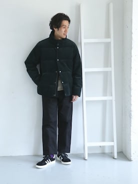 「カラーソックス」｜「アイテム（ダウンジャケット/コート）」を使った、Taniさん（メンズ・172cm）の秋コーディネート