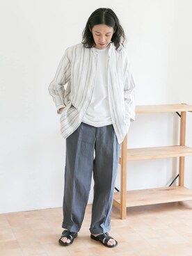 「URBAN RESEARCH DOORS（アーバンリサーチドアーズ）のハードマンズリネン 2タックトラウザー（その他パンツ）」を使った、Taniさん（メンズ・172cm）の夏コーディネート
