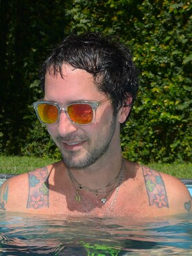 「MARC JACOBS（マークジェイコブス）のアイテム（ファッション雑貨）」を使った、Arlindo Grundさん（メンズ・183cm）の春コーディネート