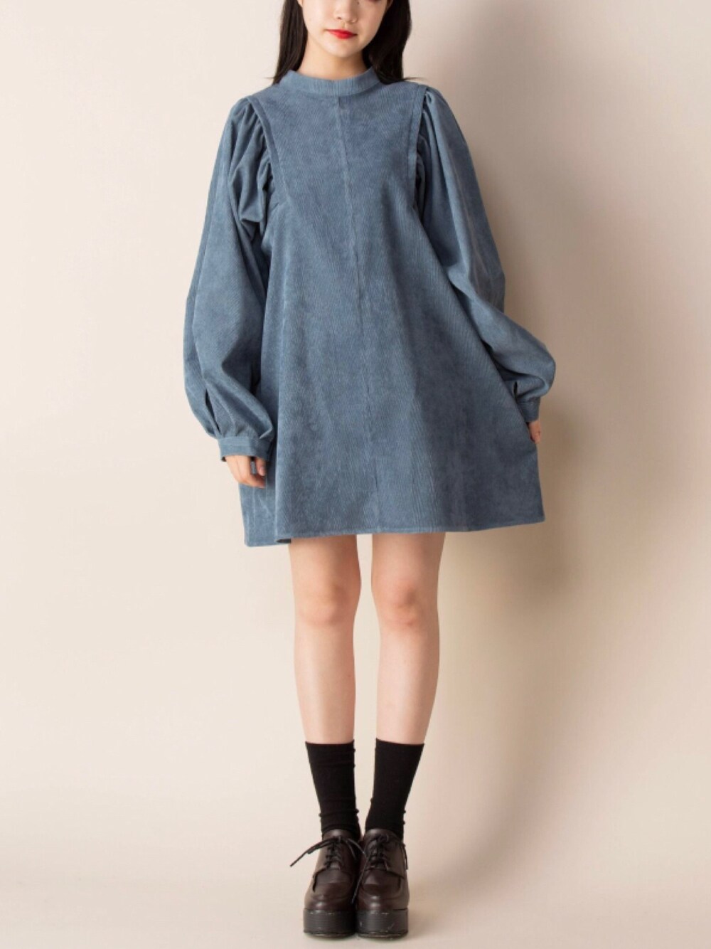 「mysaliina、mysaandliina、プチプラ、低身長コーデ、ミニワンピース、ブルーコーデ、ワンピース」｜「Mysa&Liinaの前後２ＷＡＹ袖ギャザーチュニック（チュニック、ブルー系）」を使った、mysaliinaさん（レディース・158cm）の冬コーディネートの1枚目の写真