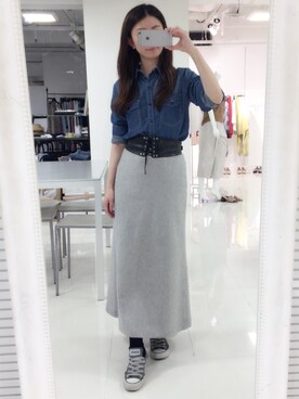 「DRWCYS」｜「アイテム（スニーカー）」を使った、DRWCYS・PR 生駒典子さん（レディース・159cm）の春コーディネート