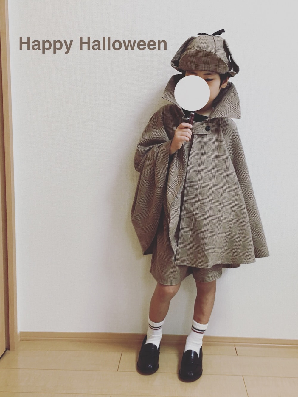 「wearhalloween2017、シャーロックホームズ、大人用、セットアップ、マント、小学生、おとこのこ、探偵、名探偵コナン、ハロウィン」｜「シャーロック ホームズのアイテム（雑貨/ホビー、ブラウン系）」を使った、＊AR＊さん（キッズ・120cm）の秋コーディネートの1枚目の写真