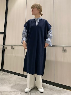 「アイテム（ベスト、ブルー系）」を使った、滝田さん（レディース・164cm）の春コーディネート