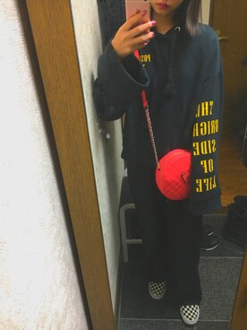 「Bershka（ベルシュカ）のアイテム（トップス、ブラック系）」を使った、yunaさん（レディース・160cm）の冬コーディネート