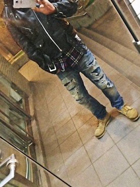 「stussy」｜「アイテム（ライダースジャケット）」を使った、ひでさん（メンズ・176cm）の春コーディネート